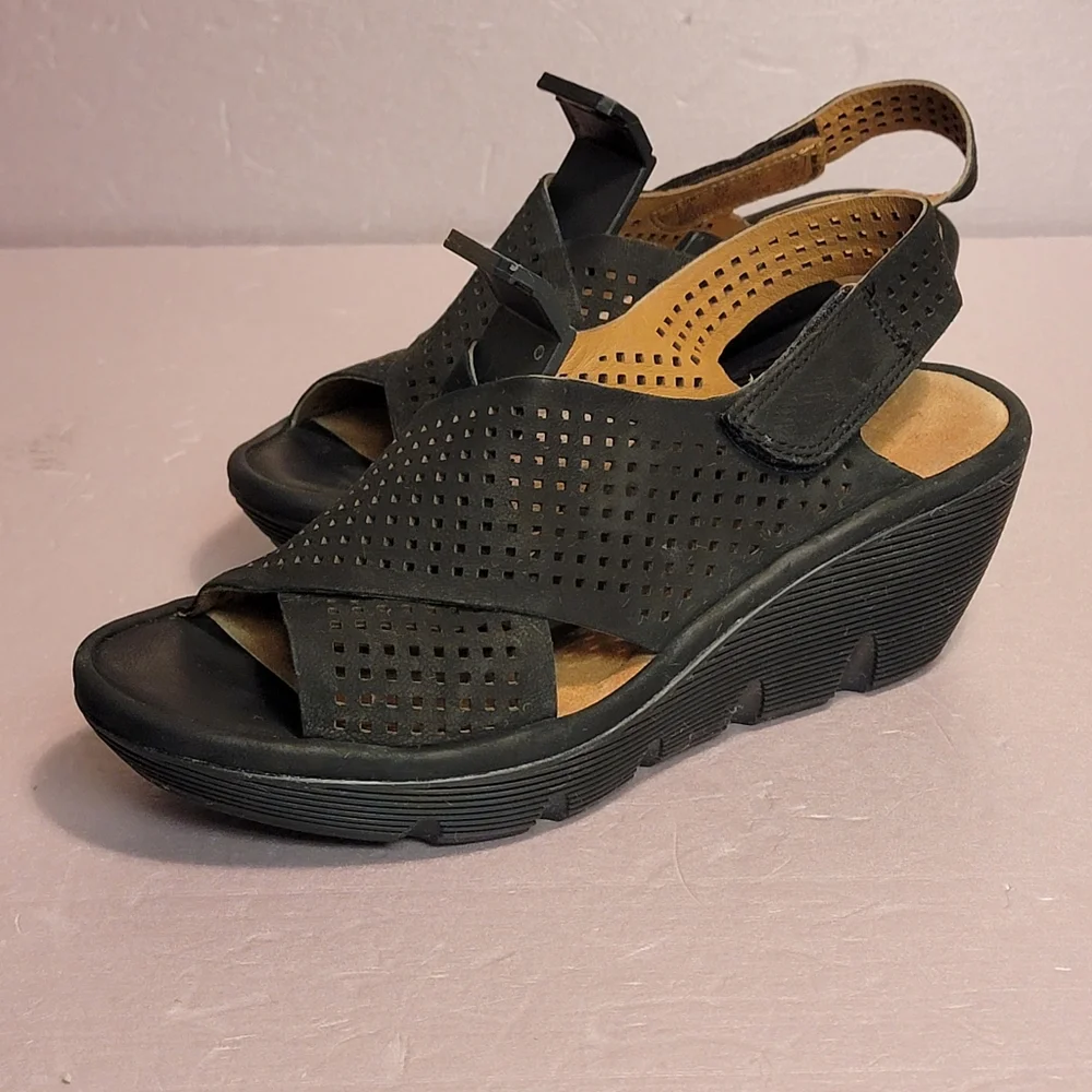 CLARKS WOMENS Wedge 6.5M Black - Picture 5 of 6